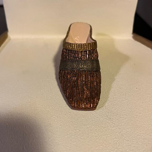 Just the Right Shoe Pretty Penny - Picture 4 of 10